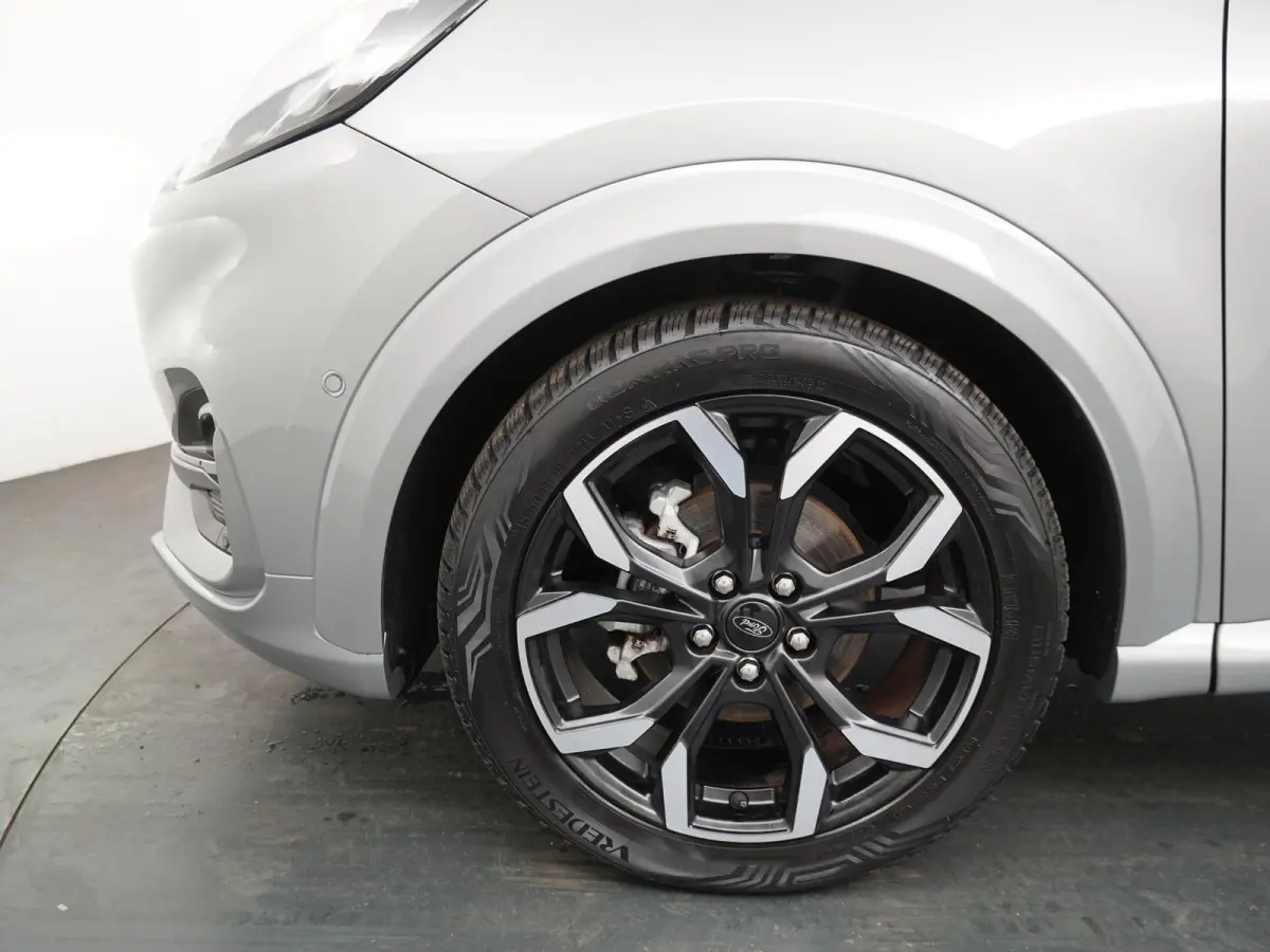 1.0 EcoBoost ST-Line X | Panoramadak | Adapt. Cruise | Trekhaak | Winter Pack |