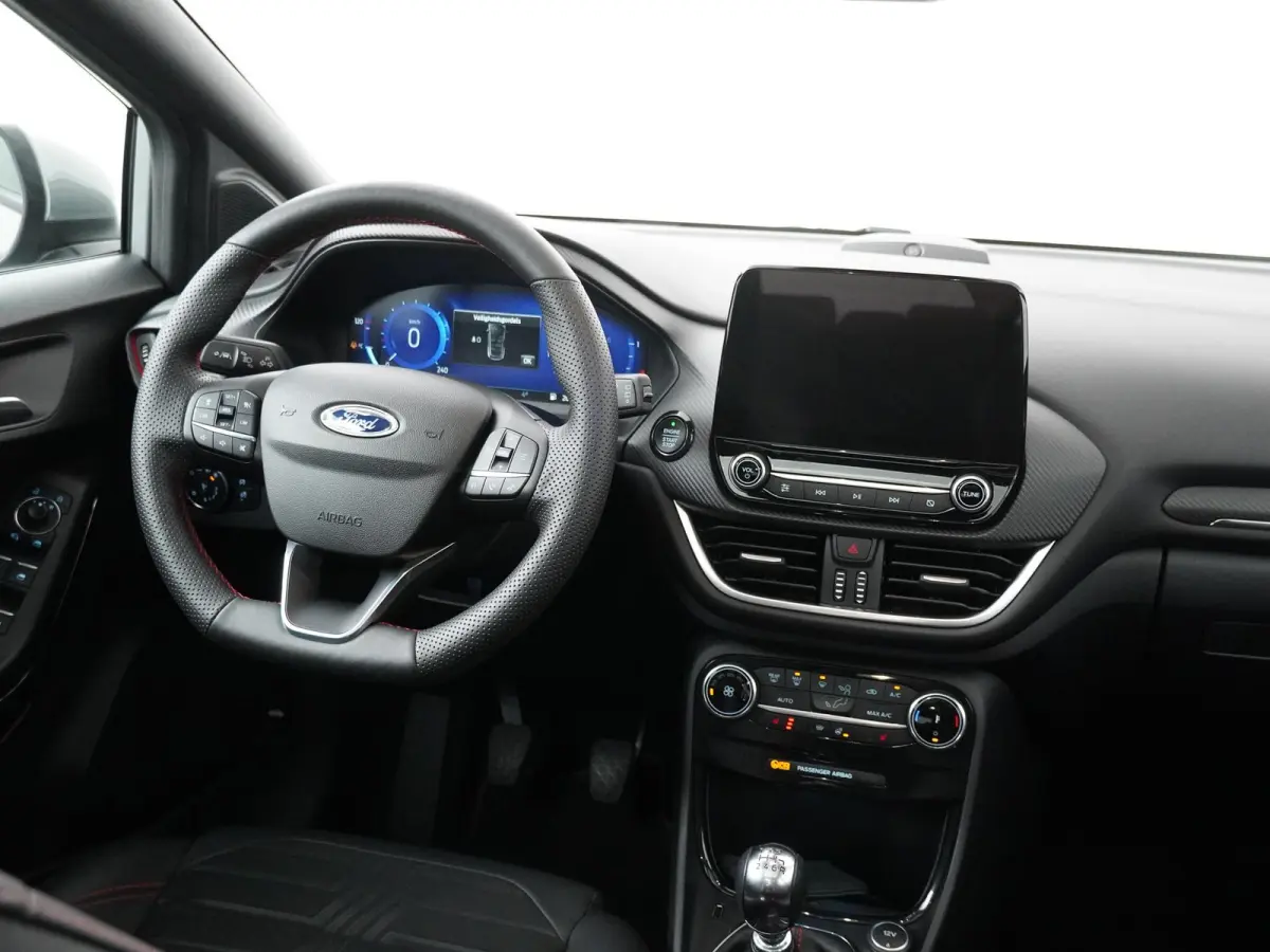 1.0 EcoBoost ST-Line X | Panoramadak | Adapt. Cruise | Trekhaak | Winter Pack |