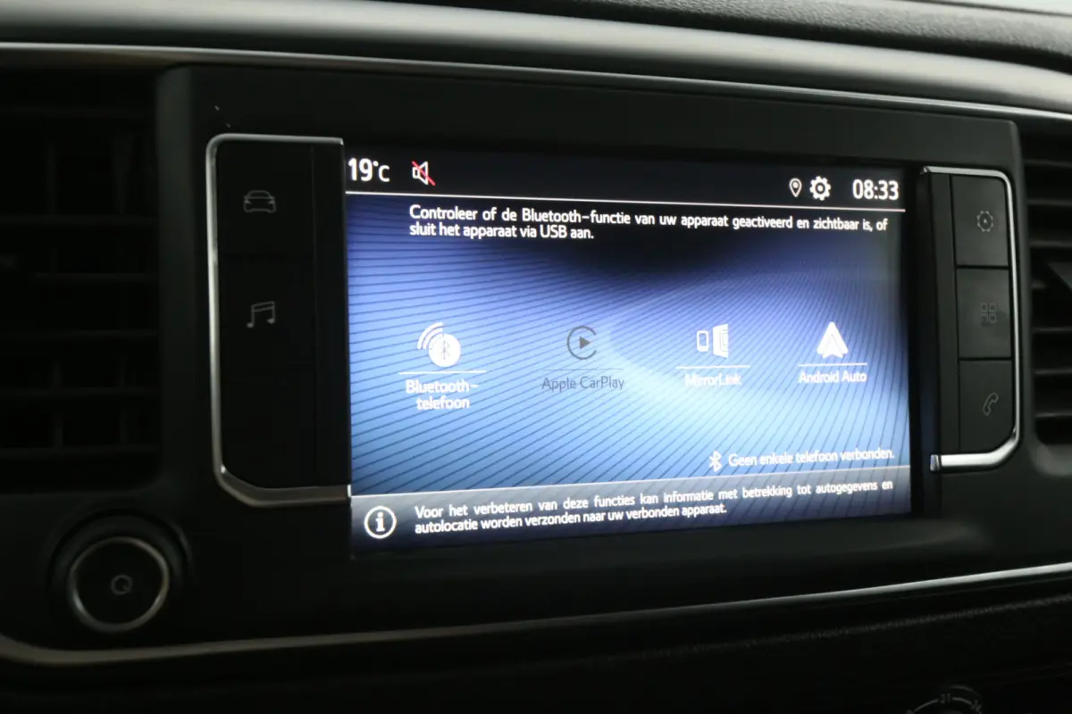 Elektrisch 75 kWh L2H1 Long Range | Snelladen | SOH 99% | Airco | Cruise | 3 Zits | Carplay | Parkeersens.