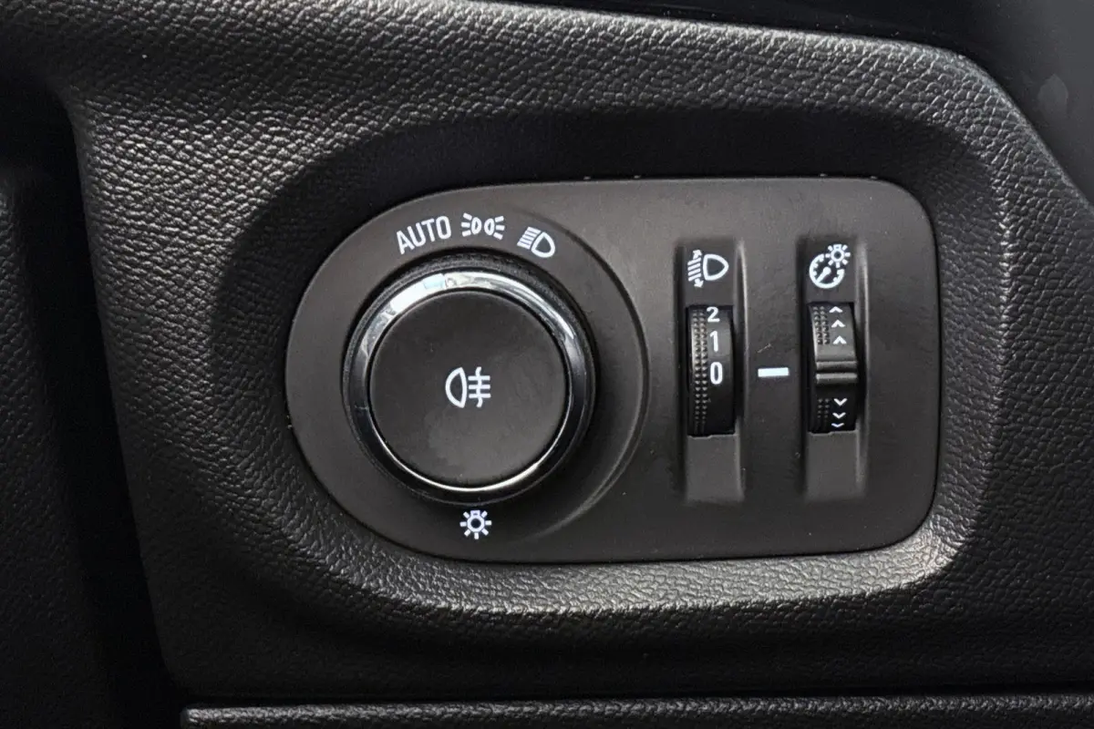1.2 Elegance 100PK Apple CarPlay Airco 16" LMW