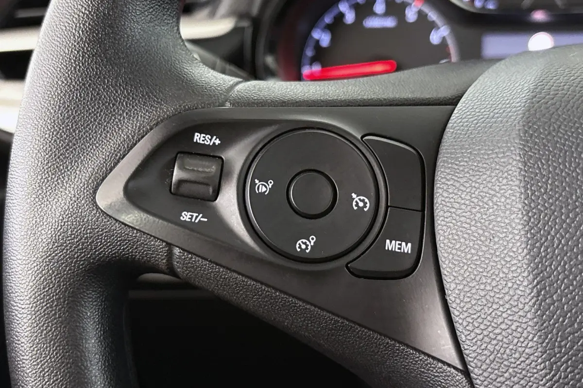 1.2 Elegance 100PK Apple CarPlay Airco 16" LMW