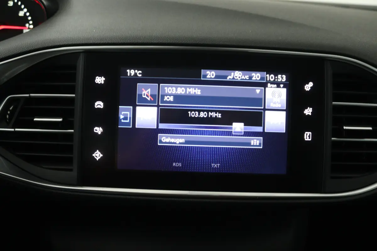 1.2 PureTech Active (TREKHAAK, CRUISE CONTROL, NAVIGATIE, PARKEERSENSOREN)
