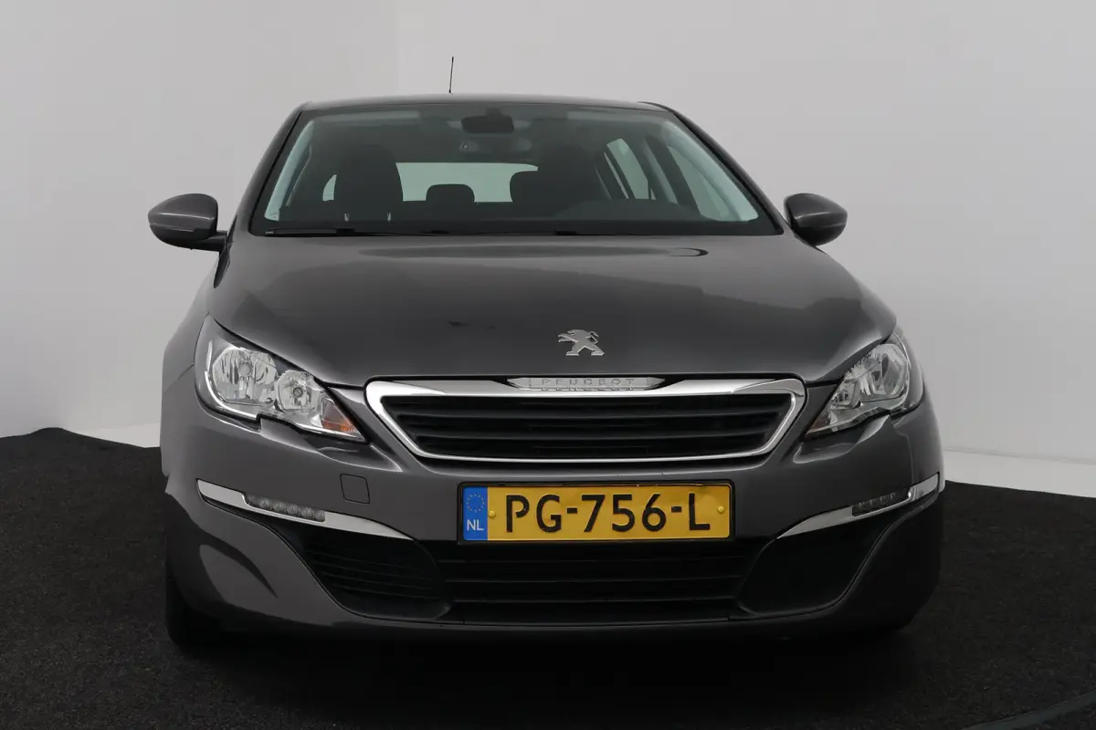 1.2 PureTech Active (TREKHAAK, CRUISE CONTROL, NAVIGATIE, PARKEERSENSOREN)