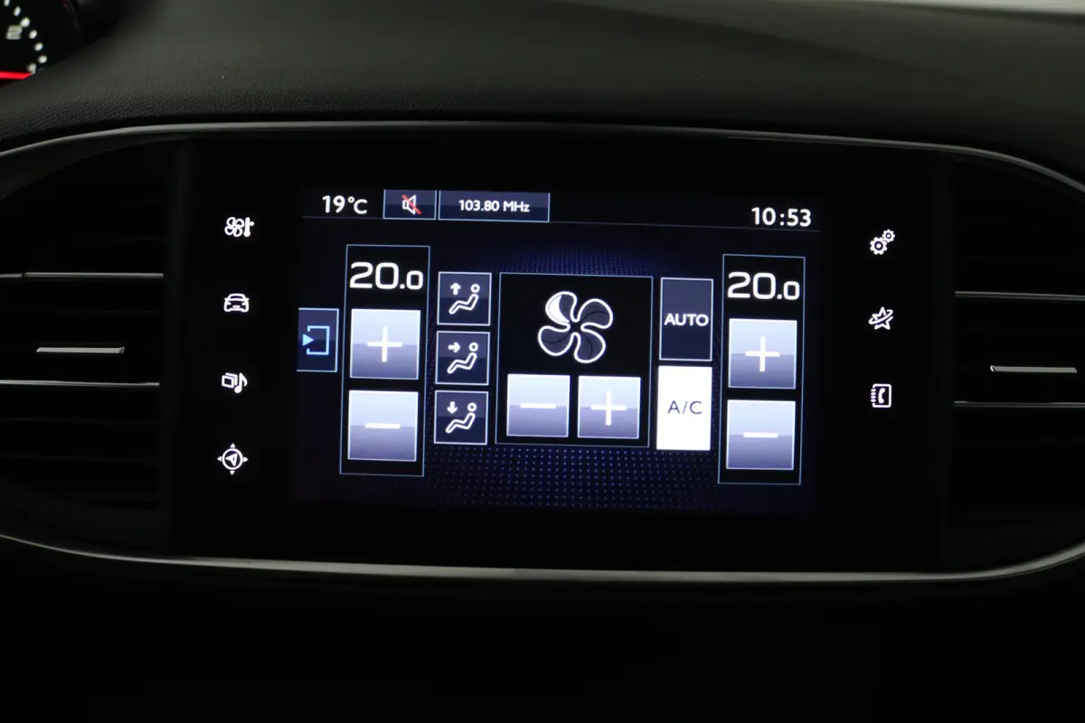 1.2 PureTech Active (TREKHAAK, CRUISE CONTROL, NAVIGATIE, PARKEERSENSOREN)