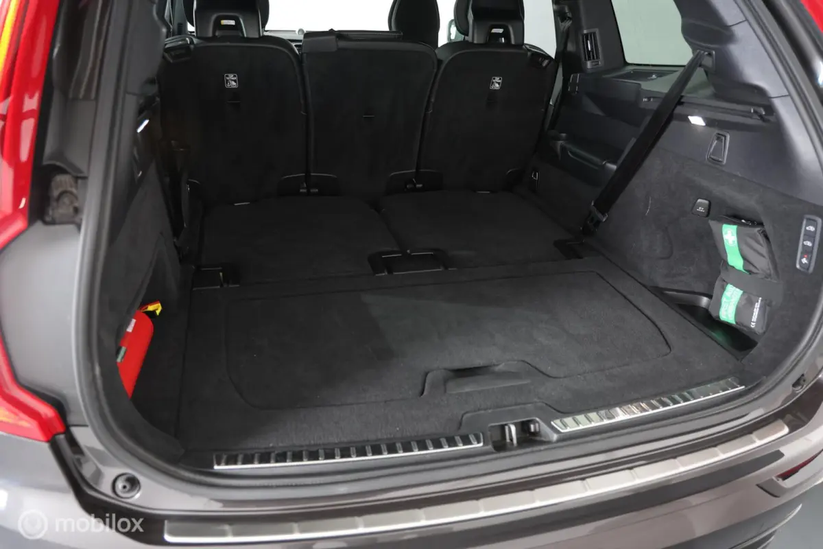 2.0 T8 Recharge AWD Ultimate Dark - Pano - Elektrische trekhaak - Luchtvering