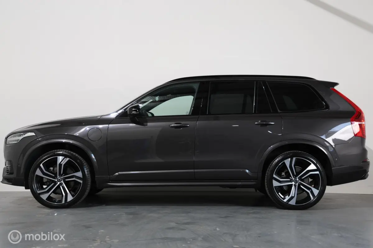 2.0 T8 Recharge AWD Ultimate Dark - Pano - Elektrische trekhaak - Luchtvering