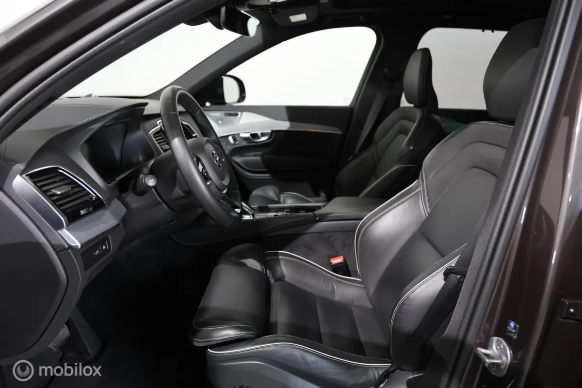 2.0 T8 Recharge AWD Ultimate Dark - Pano - Elektrische trekhaak - Luchtvering