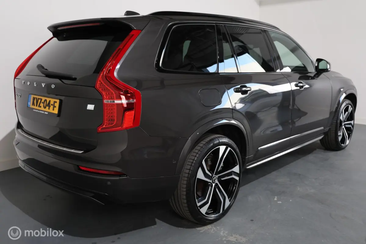 2.0 T8 Recharge AWD Ultimate Dark - Pano - Elektrische trekhaak - Luchtvering