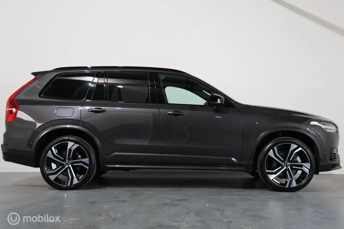 2.0 T8 Recharge AWD Ultimate Dark - Pano - Elektrische trekhaak - Luchtvering