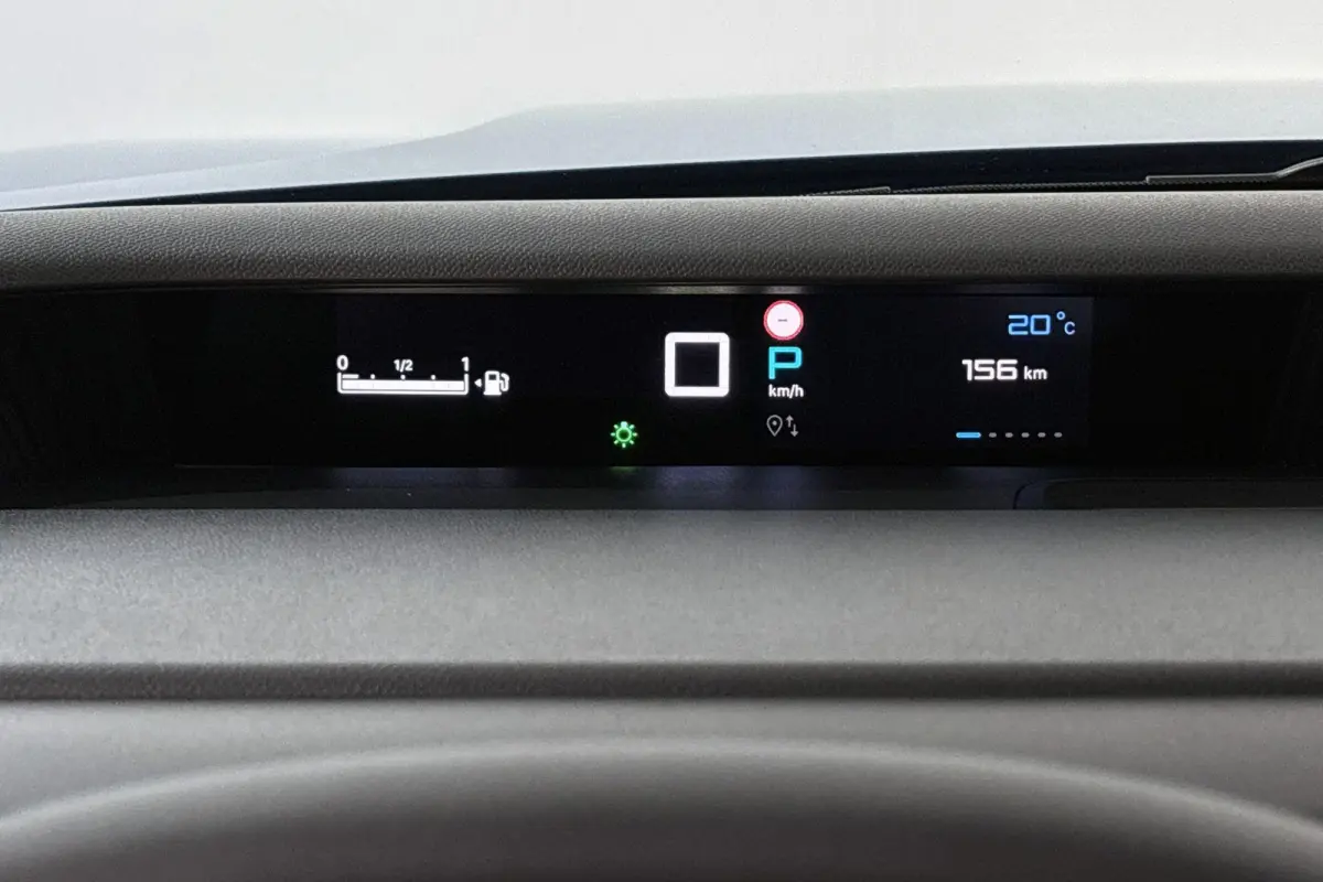 1.2 Hybrid 110pk Collection Camera Apple CarPlay 17"