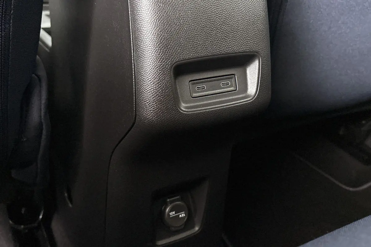 1.2 Hybrid 110pk Collection Camera Apple CarPlay 17"