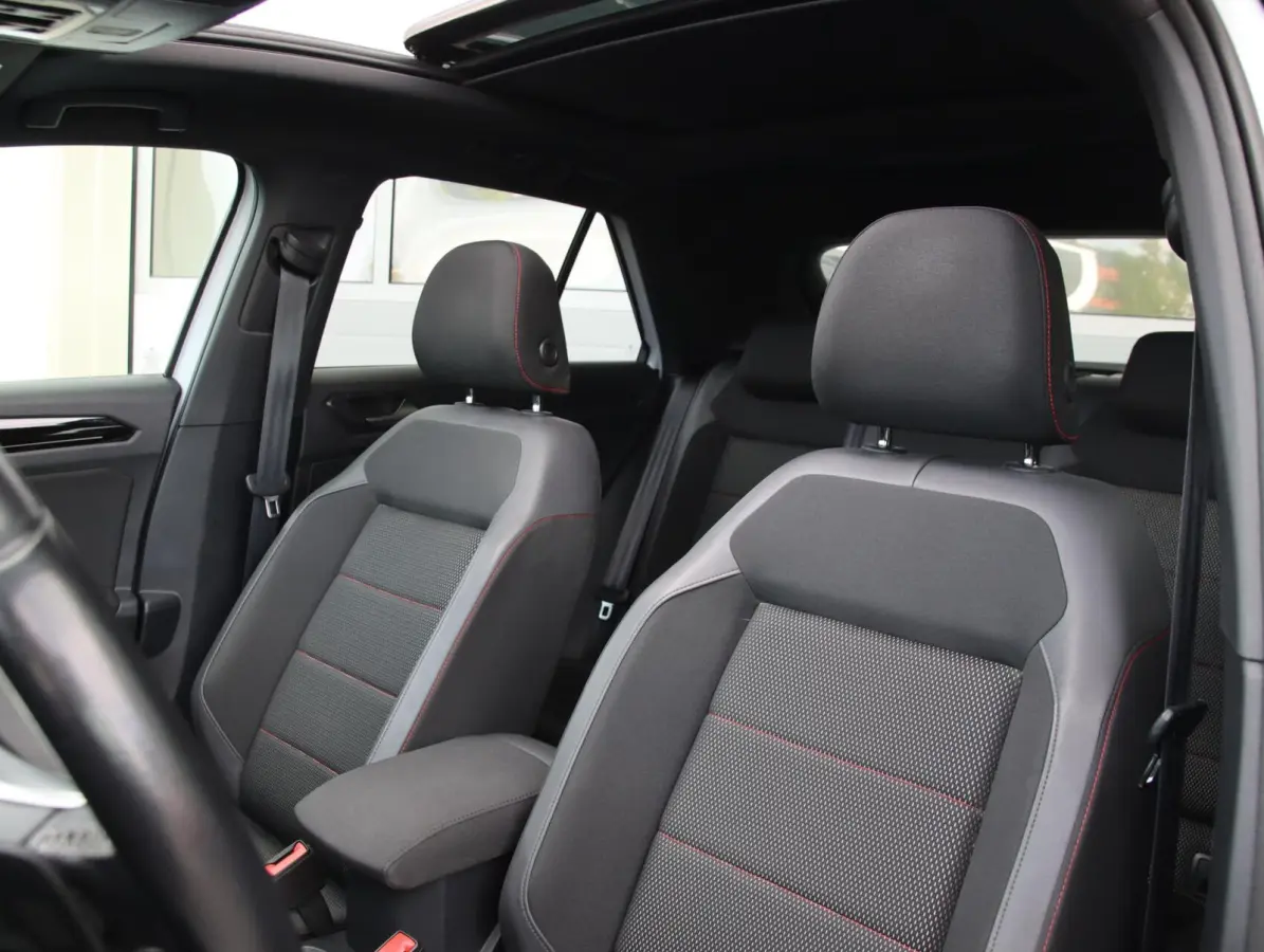 1.5 TSI 150PK Sport | Panoramadak | 19inch velgen | Two-tone