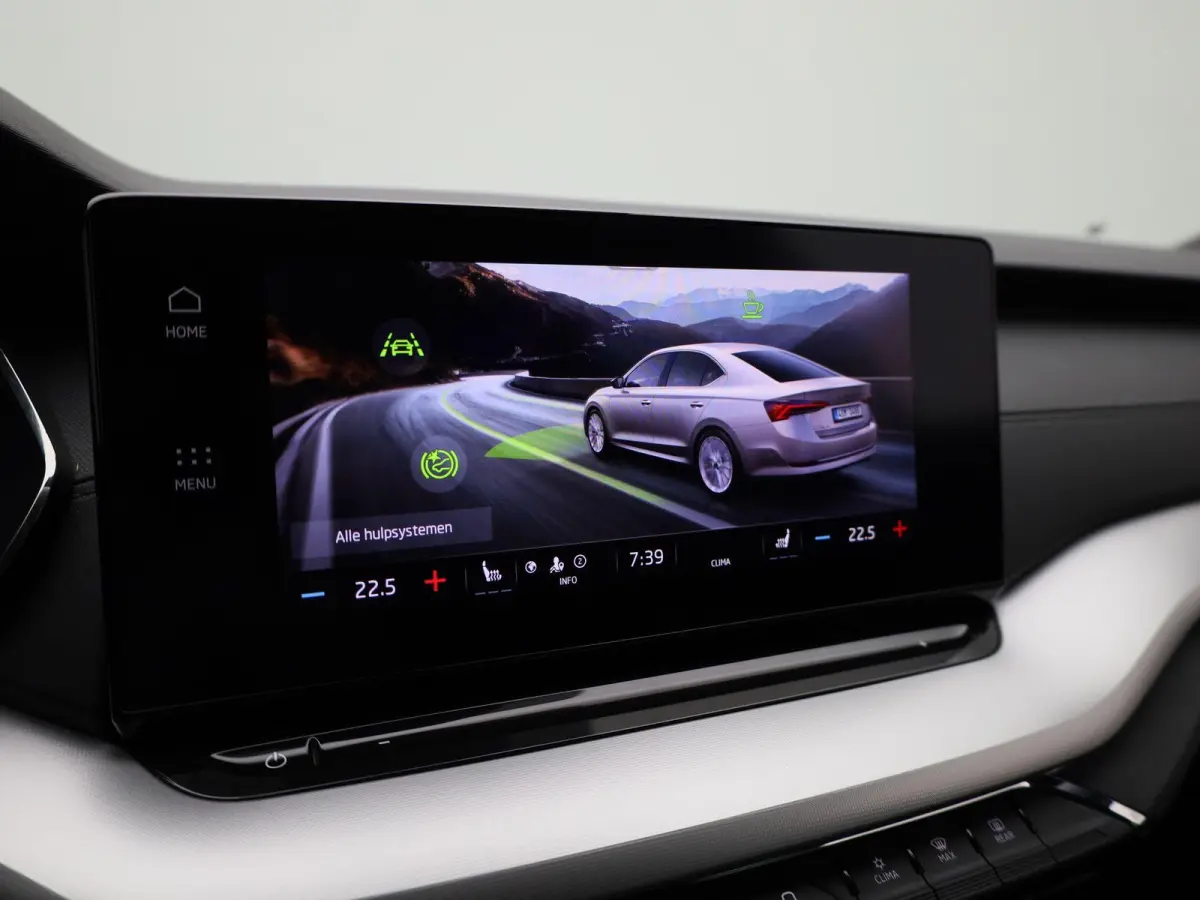 1.0 e-TSI Sport Business | Automaat | Apple Carplay / Android Auto | Stoelverwarming | Parkeersensoren |