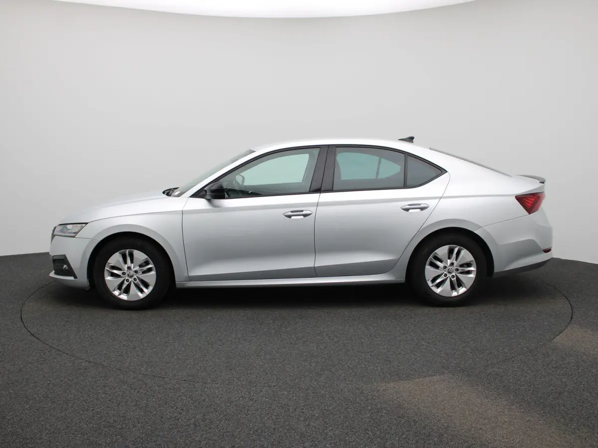 1.0 e-TSI Sport Business | Automaat | Apple Carplay / Android Auto | Stoelverwarming | Parkeersensoren |