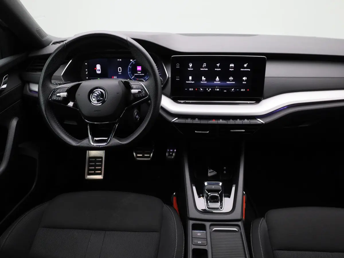 1.0 e-TSI Sport Business | Automaat | Apple Carplay / Android Auto | Stoelverwarming | Parkeersensoren |