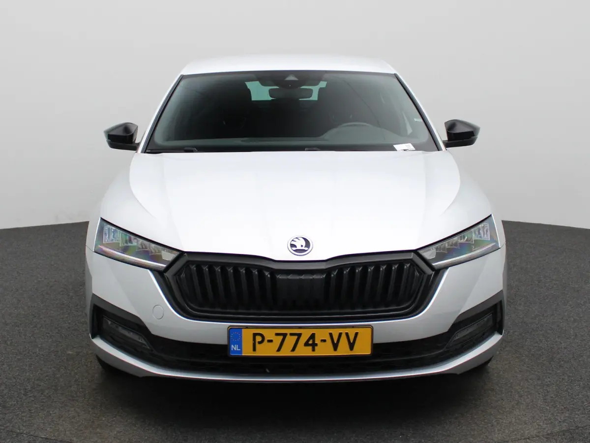 1.0 e-TSI Sport Business | Automaat | Apple Carplay / Android Auto | Stoelverwarming | Parkeersensoren |
