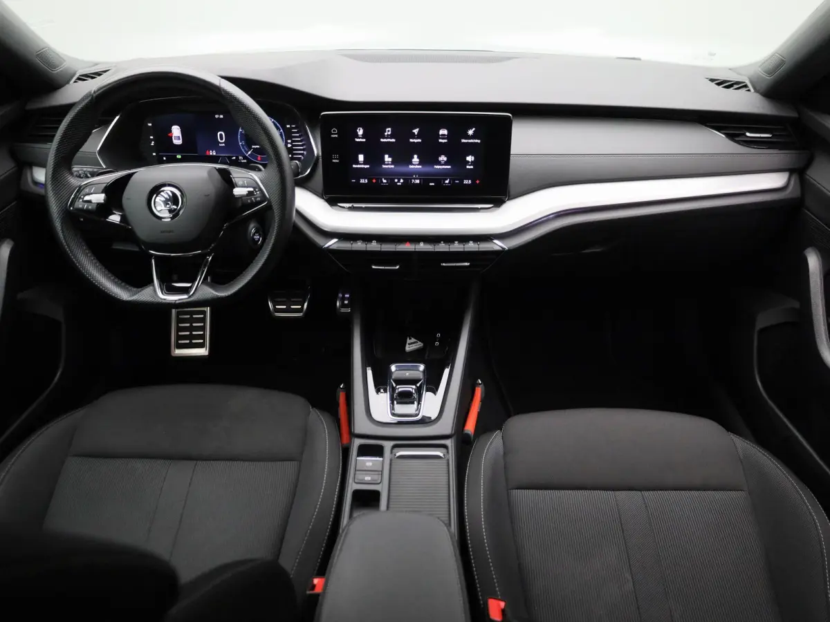 1.0 e-TSI Sport Business | Automaat | Apple Carplay / Android Auto | Stoelverwarming | Parkeersensoren |