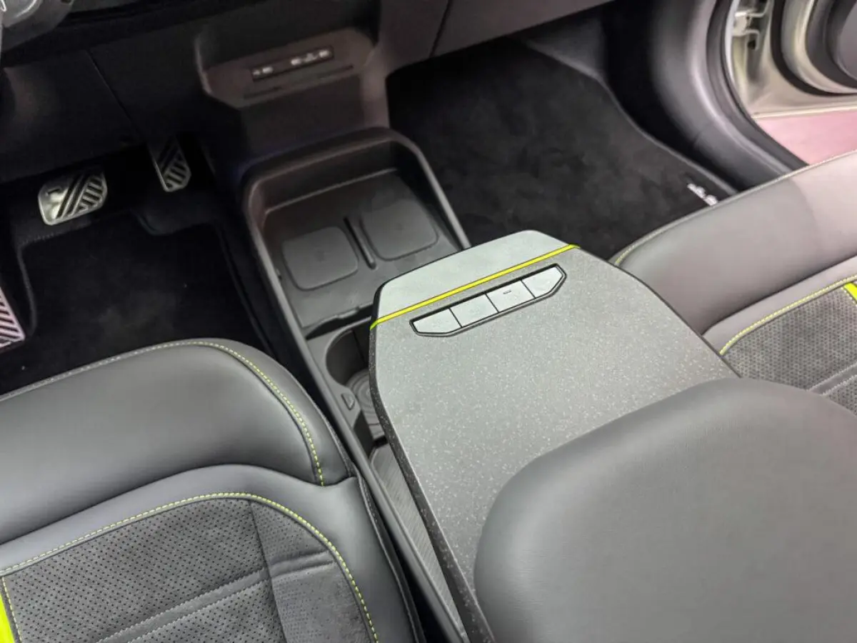 GT AWD 81.4 kWh Launch control | Elektronisch adaptief onderstel met road-preview | 20" lichtmetalen GT-velgen | NIEUW TE BESTELLEN