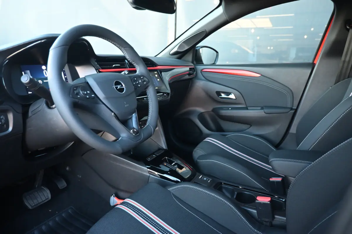 1.2 Turbo Hybrid Yes 110pk Demo-Deal! | Navigatie By App | Achteruitrijcamera | Dodehoekdetectie | Apple Carplay & Android Auto | !!