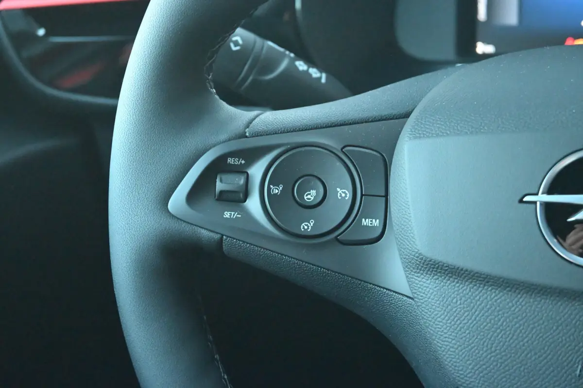 1.2 Turbo Hybrid Yes 110pk Demo-Deal! | Navigatie By App | Achteruitrijcamera | Dodehoekdetectie | Apple Carplay & Android Auto | !!