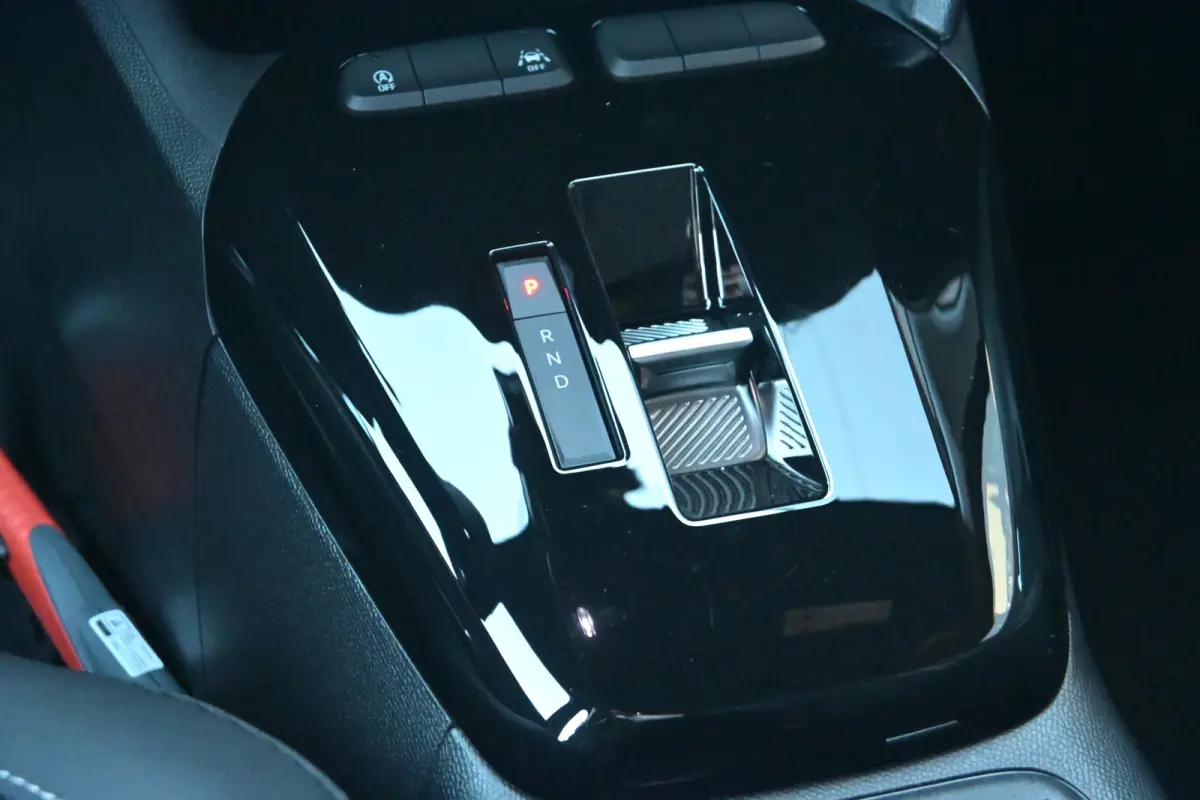 1.2 Turbo Hybrid Yes 110pk Demo-Deal! | Navigatie By App | Achteruitrijcamera | Dodehoekdetectie | Apple Carplay & Android Auto | !!