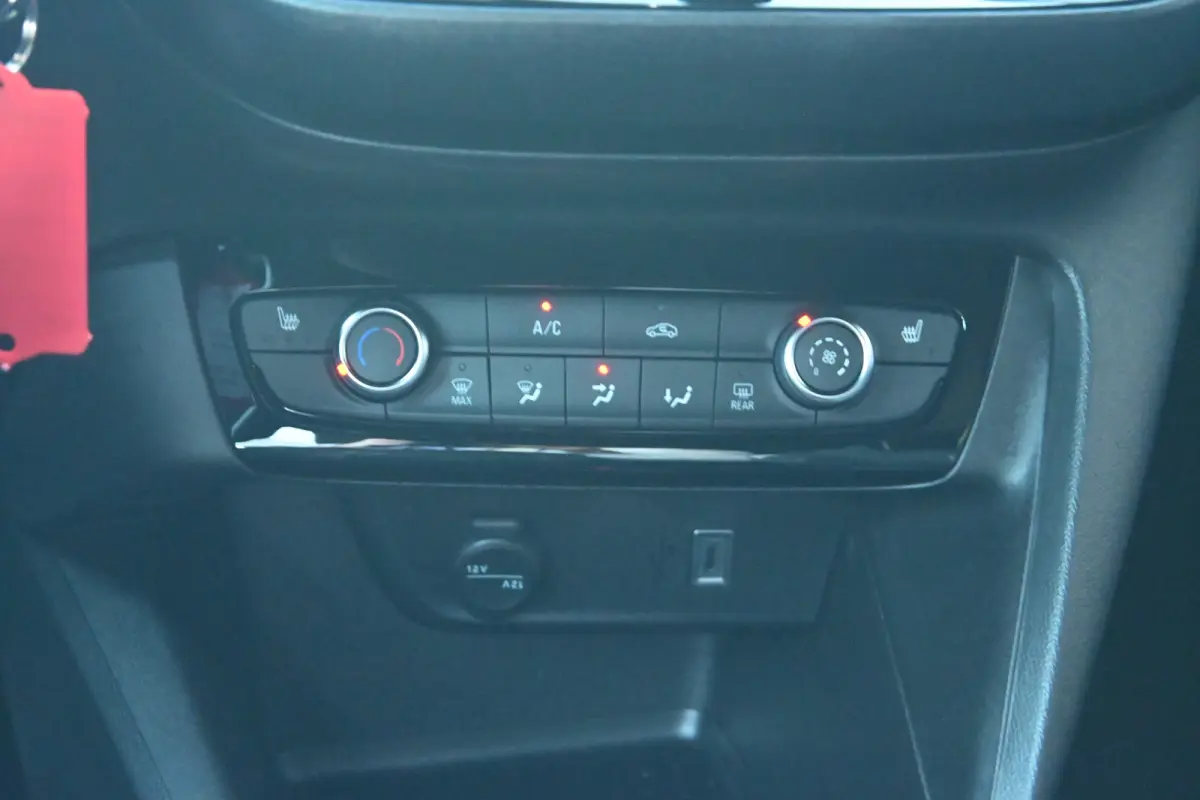 1.2 Turbo Hybrid Yes 110pk Demo-Deal! | Navigatie By App | Achteruitrijcamera | Dodehoekdetectie | Apple Carplay & Android Auto | !!