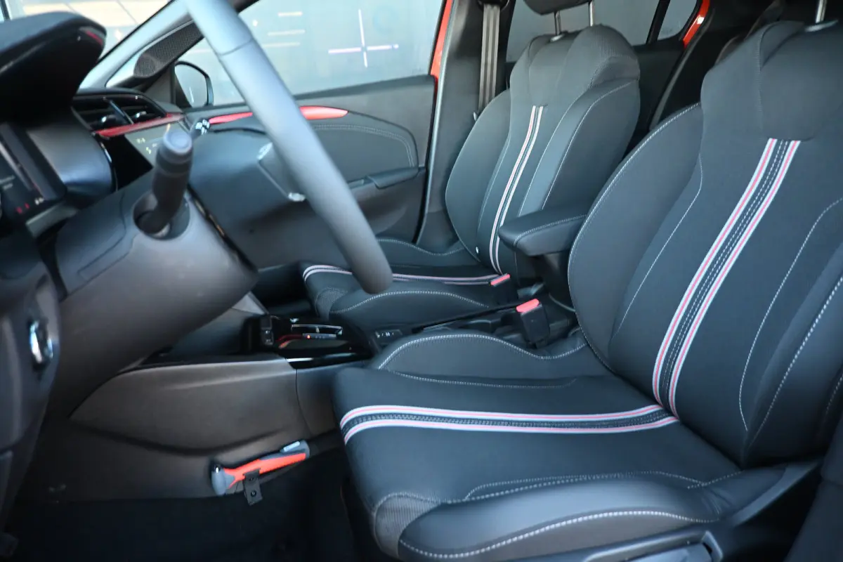 1.2 Turbo Hybrid Yes 110pk Demo-Deal! | Navigatie By App | Achteruitrijcamera | Dodehoekdetectie | Apple Carplay & Android Auto | !!