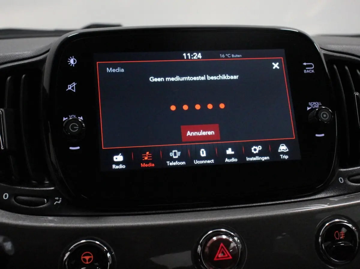1.0 Hybrid Lounge Plus Cruise control Panorama dak Parkeersensor achter Climate control Apple carplay / Andriod auto
