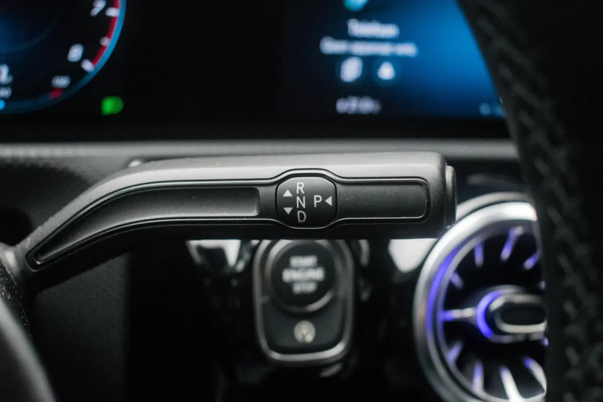 180 Business Solution Luxury NL-auto [ Panoramadak Sfeerverlichting Memory Carplay Camera Leder ]