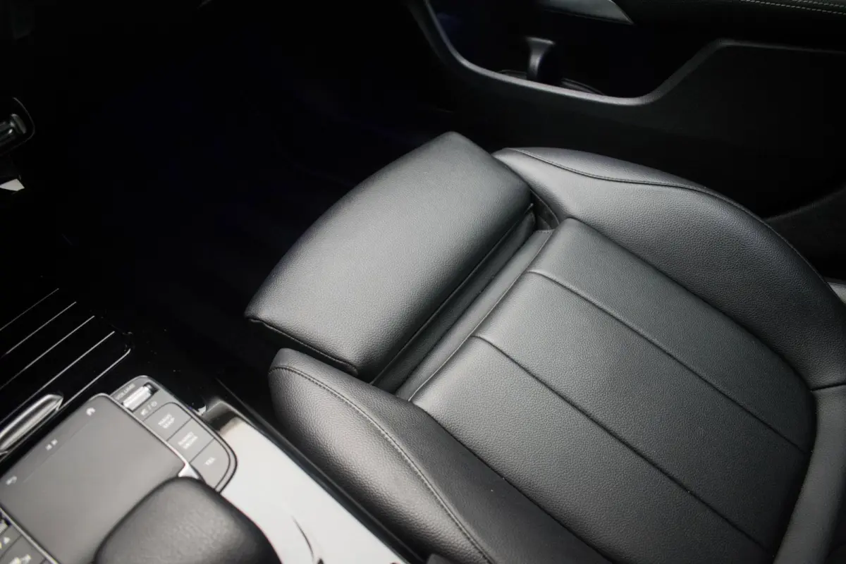 180 Business Solution Luxury NL-auto [ Panoramadak Sfeerverlichting Memory Carplay Camera Leder ]