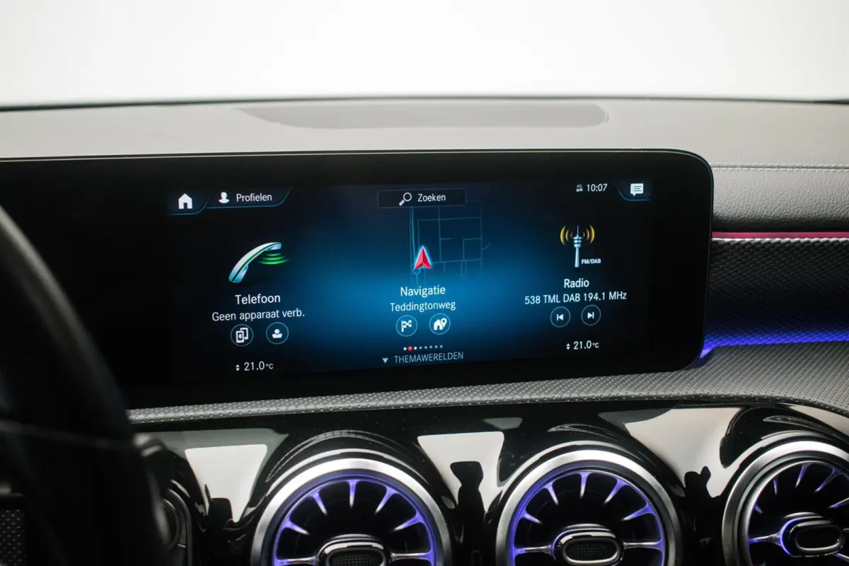 180 Business Solution Luxury NL-auto [ Panoramadak Sfeerverlichting Memory Carplay Camera Leder ]