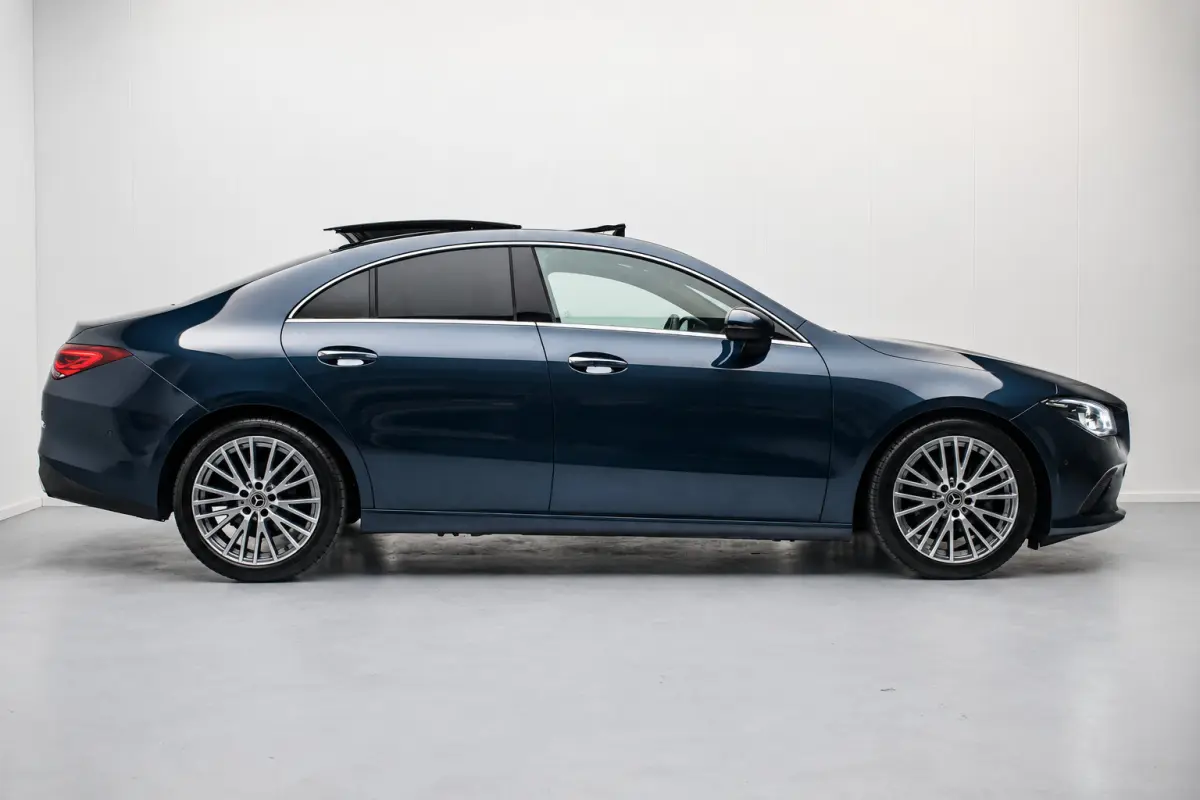 180 Business Solution Luxury NL-auto [ Panoramadak Sfeerverlichting Memory Carplay Camera Leder ]