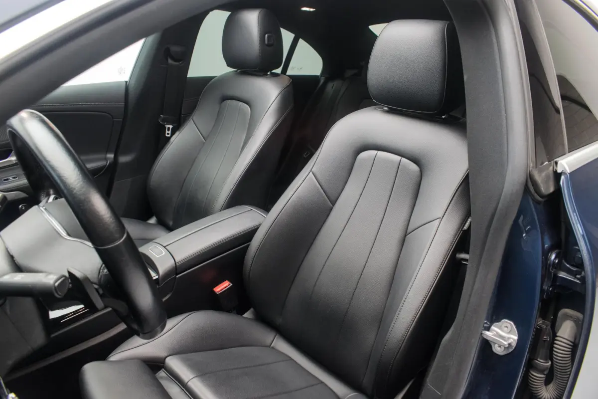 180 Business Solution Luxury NL-auto [ Panoramadak Sfeerverlichting Memory Carplay Camera Leder ]