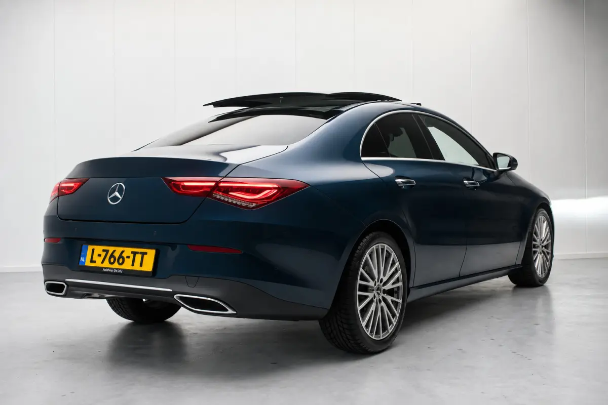 180 Business Solution Luxury NL-auto [ Panoramadak Sfeerverlichting Memory Carplay Camera Leder ]