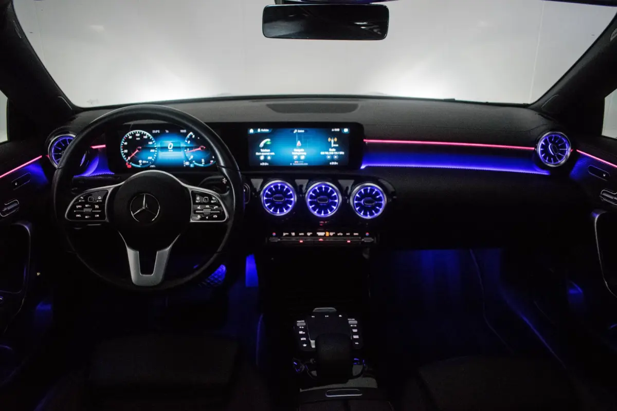 180 Business Solution Luxury NL-auto [ Panoramadak Sfeerverlichting Memory Carplay Camera Leder ]