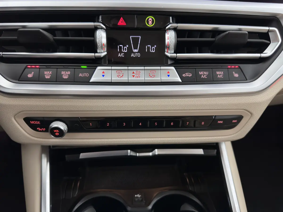 320d High Executive Edition *LEATHER | FULL-LED | HEATED-COMFORTSEATS | DIGI-COCKPIT | NAVI-FULLMAP | AMBIENT-LIGHT | ECC | PDC | CRUISE | 17''ALU*