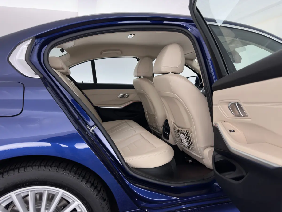 320d High Executive Edition *LEATHER | FULL-LED | HEATED-COMFORTSEATS | DIGI-COCKPIT | NAVI-FULLMAP | AMBIENT-LIGHT | ECC | PDC | CRUISE | 17''ALU*