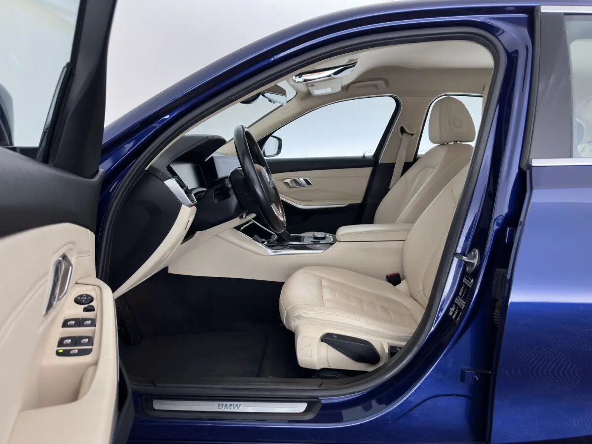 320d High Executive Edition *LEATHER | FULL-LED | HEATED-COMFORTSEATS | DIGI-COCKPIT | NAVI-FULLMAP | AMBIENT-LIGHT | ECC | PDC | CRUISE | 17''ALU*