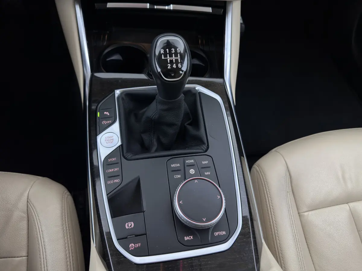 320d High Executive Edition *LEATHER | FULL-LED | HEATED-COMFORTSEATS | DIGI-COCKPIT | NAVI-FULLMAP | AMBIENT-LIGHT | ECC | PDC | CRUISE | 17''ALU*