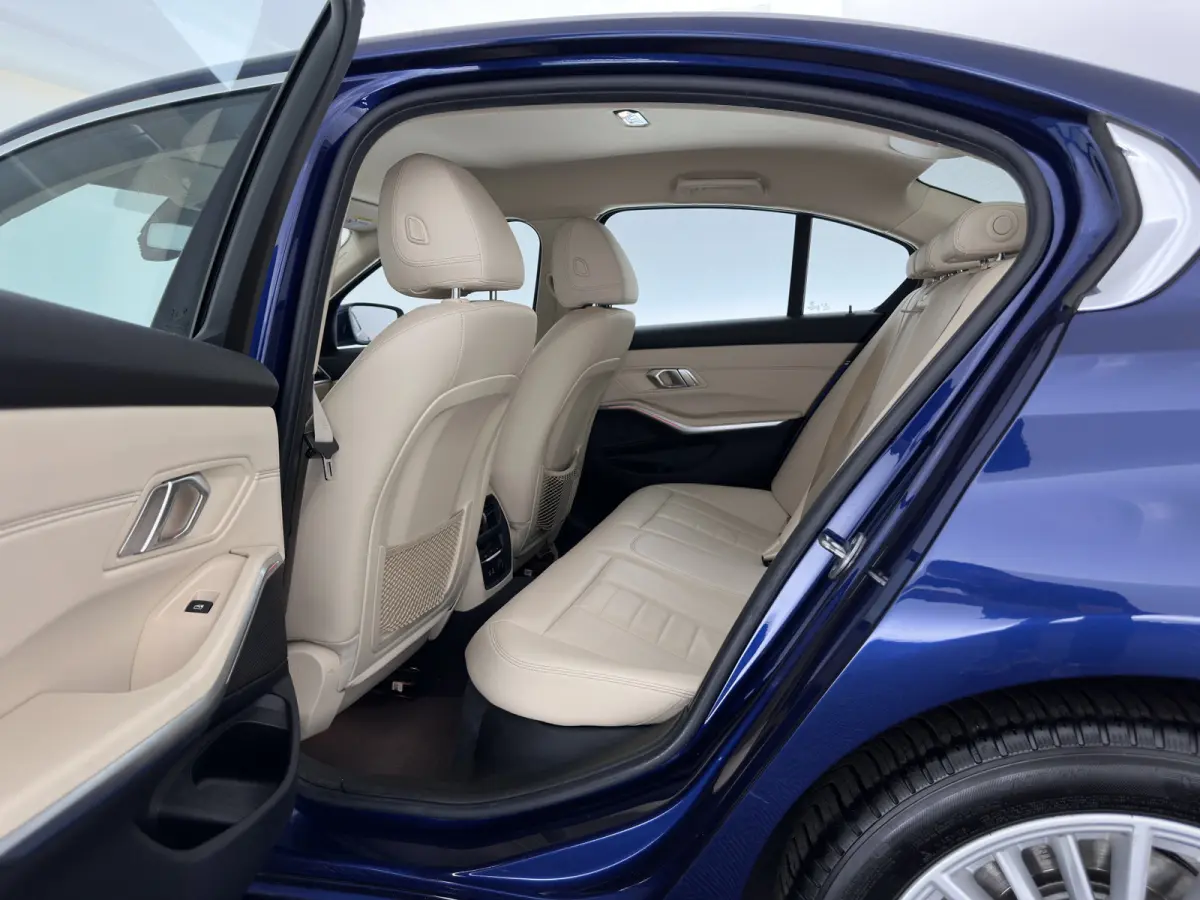 320d High Executive Edition *LEATHER | FULL-LED | HEATED-COMFORTSEATS | DIGI-COCKPIT | NAVI-FULLMAP | AMBIENT-LIGHT | ECC | PDC | CRUISE | 17''ALU*