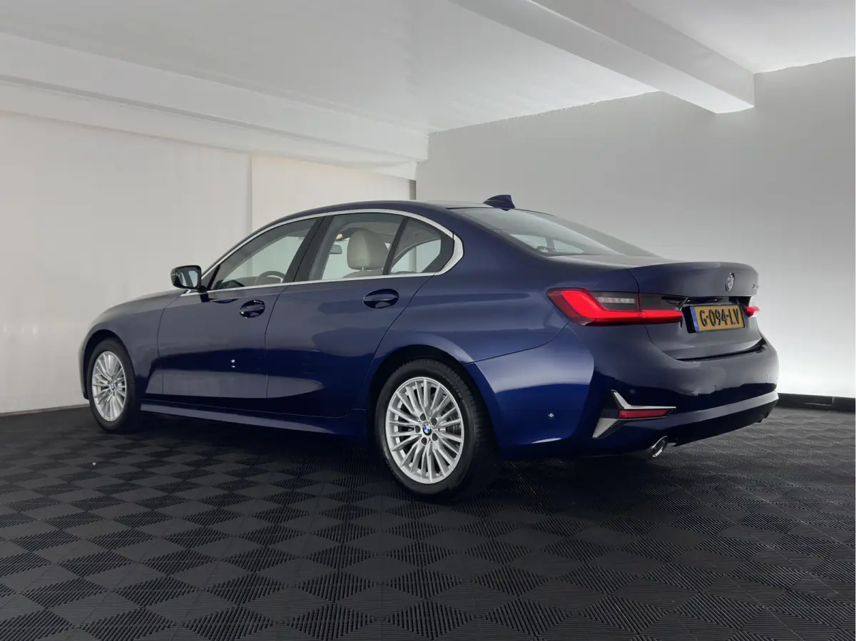 320d High Executive Edition *LEATHER | FULL-LED | HEATED-COMFORTSEATS | DIGI-COCKPIT | NAVI-FULLMAP | AMBIENT-LIGHT | ECC | PDC | CRUISE | 17''ALU*