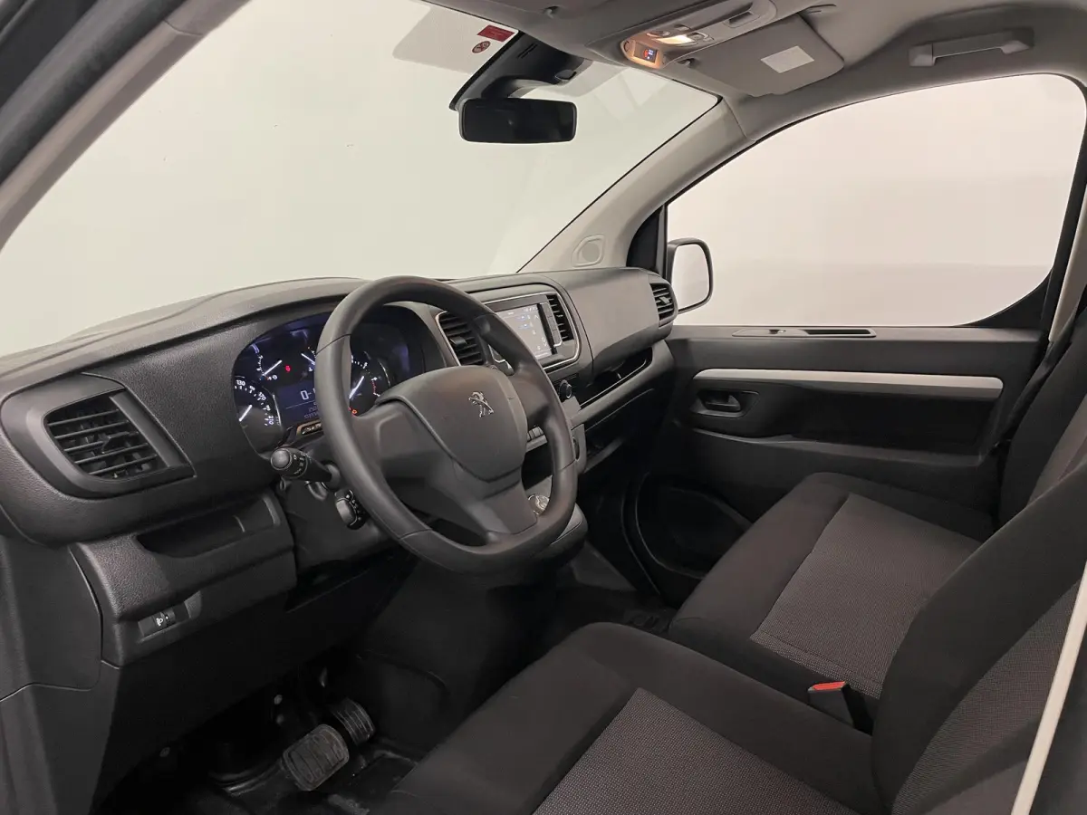 2.0 BlueHDI 180pk Automaat Dubbele Cabine Navigatie Airco Climate Control Parkeer sensoren Trekhaak