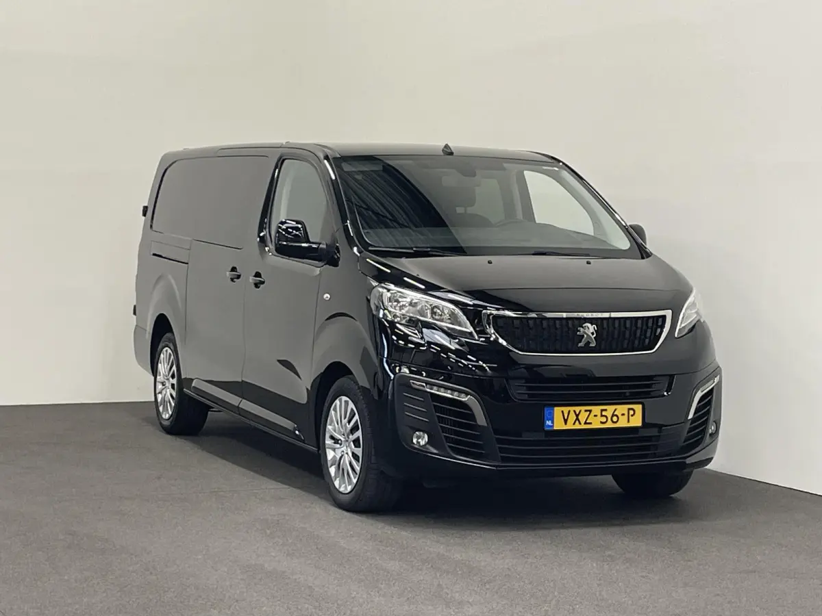 2.0 BlueHDI 180pk Automaat Dubbele Cabine Navigatie Airco Climate Control Parkeer sensoren Trekhaak