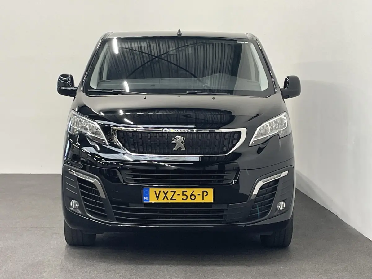 2.0 BlueHDI 180pk Automaat Dubbele Cabine Navigatie Airco Climate Control Parkeer sensoren Trekhaak