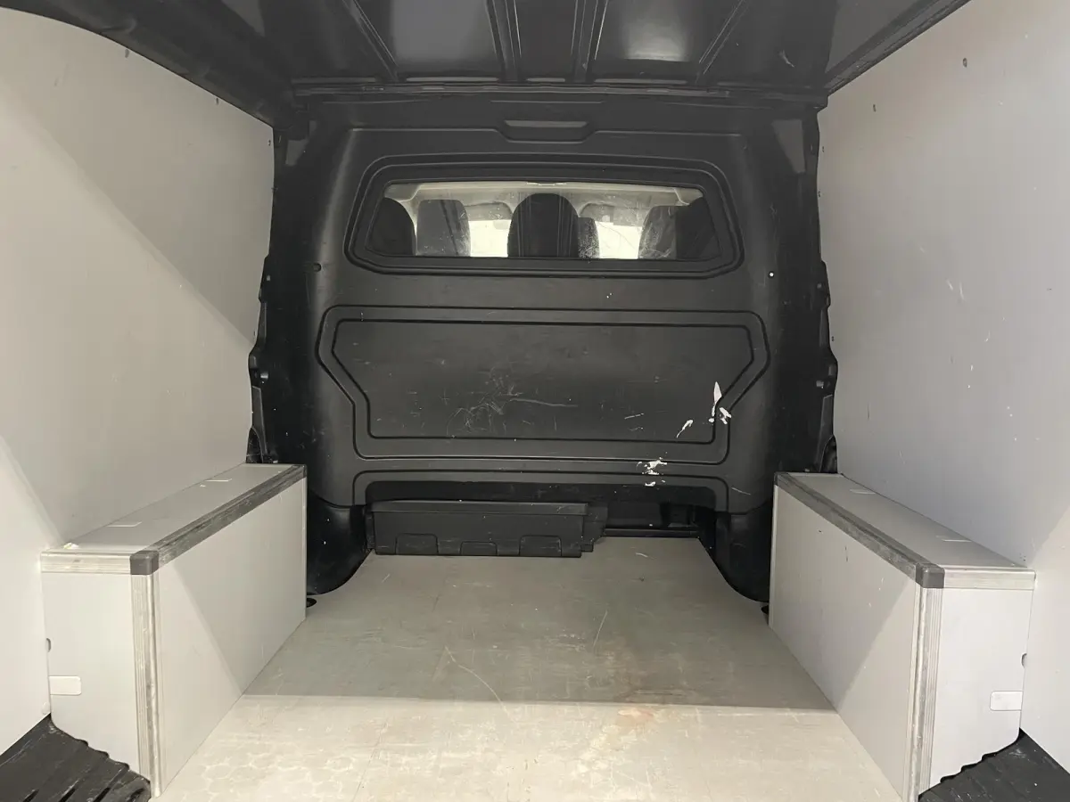 2.0 BlueHDI 180pk Automaat Dubbele Cabine Navigatie Airco Climate Control Parkeer sensoren Trekhaak