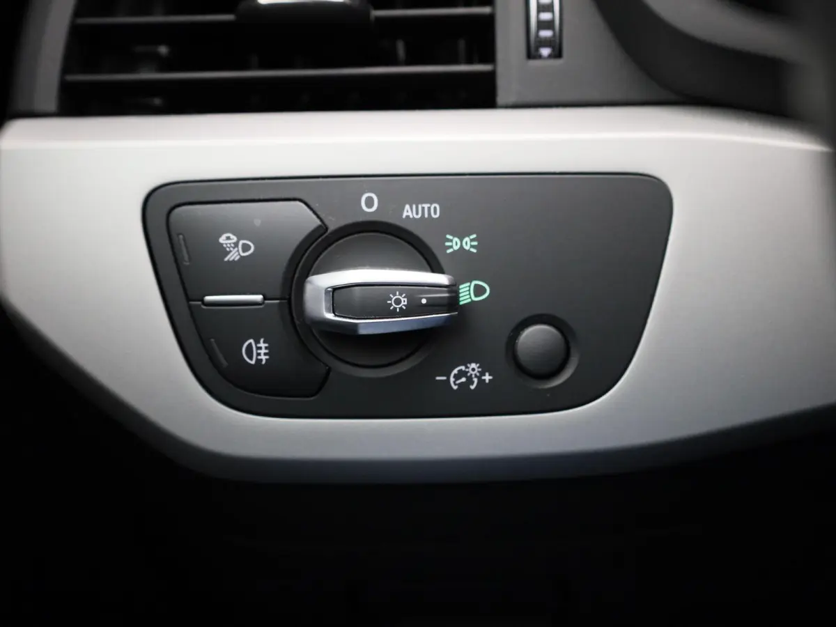 35 TFSI Advanced Edition | AUTOMAAT | APPLE CARPLAY - ANDROID AUTO | ELEKTRISCHE KOFFERKLEP | CLIMATE CONTROL | CRUISE CONTROL | PARKEERSENSOREN | NAVIGATIE |