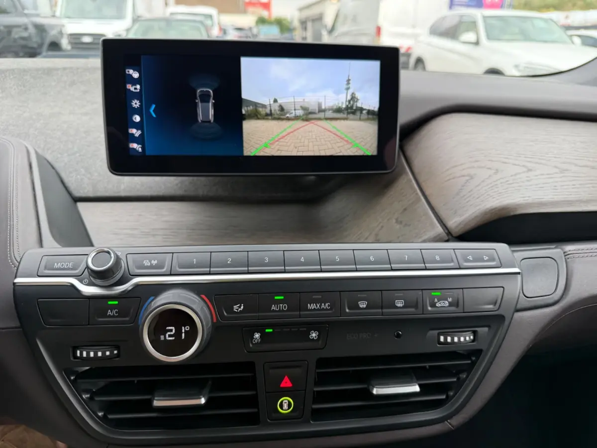 iPerf. 94Ah 33 kWh ** LED, LEDER, TREKH, CAMERA, ACC, NAVI+, 20-inch LMV ** UNFALLFREI - VOL. BMW ONDERH. ** ** INFORMEER OOK NAAR ONZE AANTREKKELIJKE FINANCIAL-LEASE TARIEVEN **