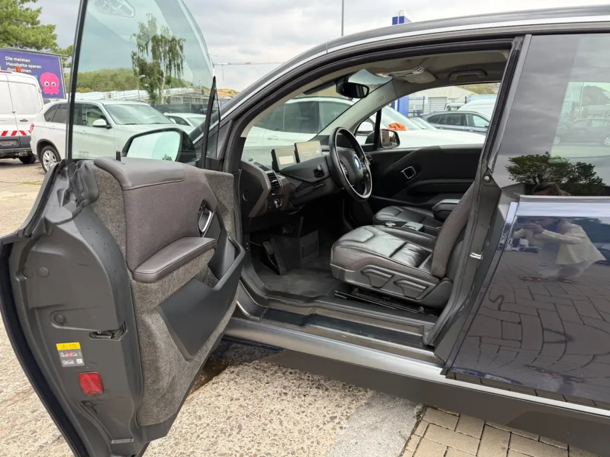 iPerf. 94Ah 33 kWh ** LED, LEDER, TREKH, CAMERA, ACC, NAVI+, 20-inch LMV ** UNFALLFREI - VOL. BMW ONDERH. ** ** INFORMEER OOK NAAR ONZE AANTREKKELIJKE FINANCIAL-LEASE TARIEVEN **