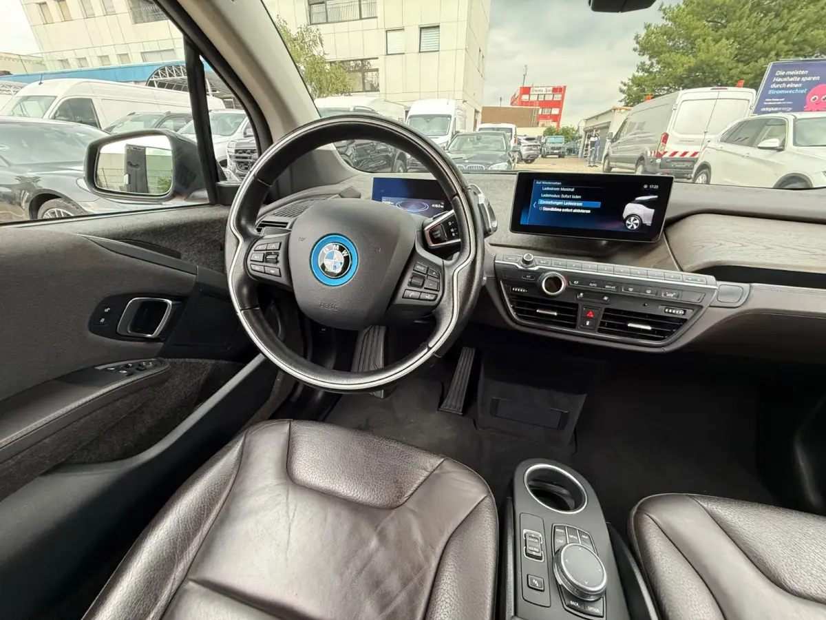 iPerf. 94Ah 33 kWh ** LED, LEDER, TREKH, CAMERA, ACC, NAVI+, 20-inch LMV ** UNFALLFREI - VOL. BMW ONDERH. ** ** INFORMEER OOK NAAR ONZE AANTREKKELIJKE FINANCIAL-LEASE TARIEVEN **