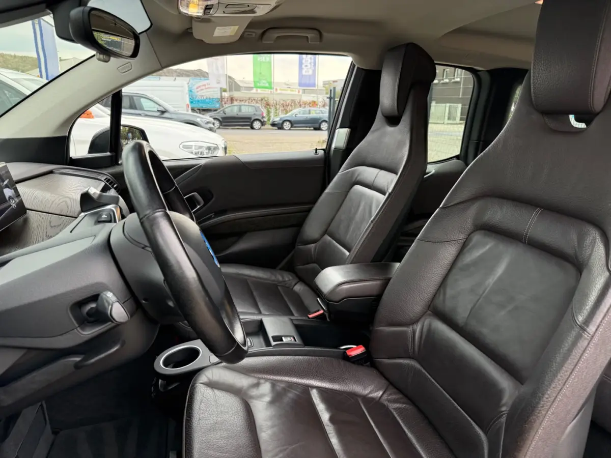 iPerf. 94Ah 33 kWh ** LED, LEDER, TREKH, CAMERA, ACC, NAVI+, 20-inch LMV ** UNFALLFREI - VOL. BMW ONDERH. ** ** INFORMEER OOK NAAR ONZE AANTREKKELIJKE FINANCIAL-LEASE TARIEVEN **